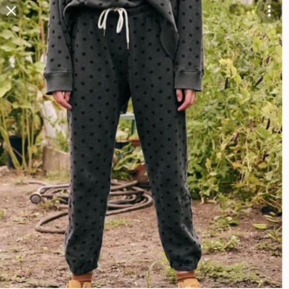 THE GREAT. Pants - New The Great. Stadium Polka Dot  Sweatpants Army Green Pants Sz 2 (M)